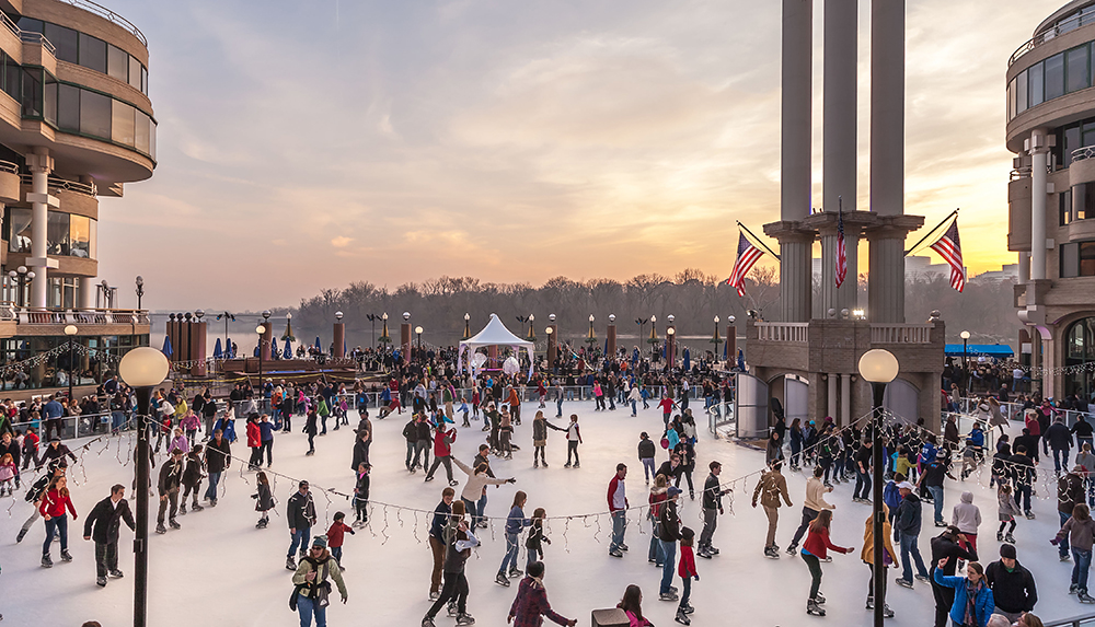 The Best Indoor & Outdoor Ice Skating Rinks for Families in Washington